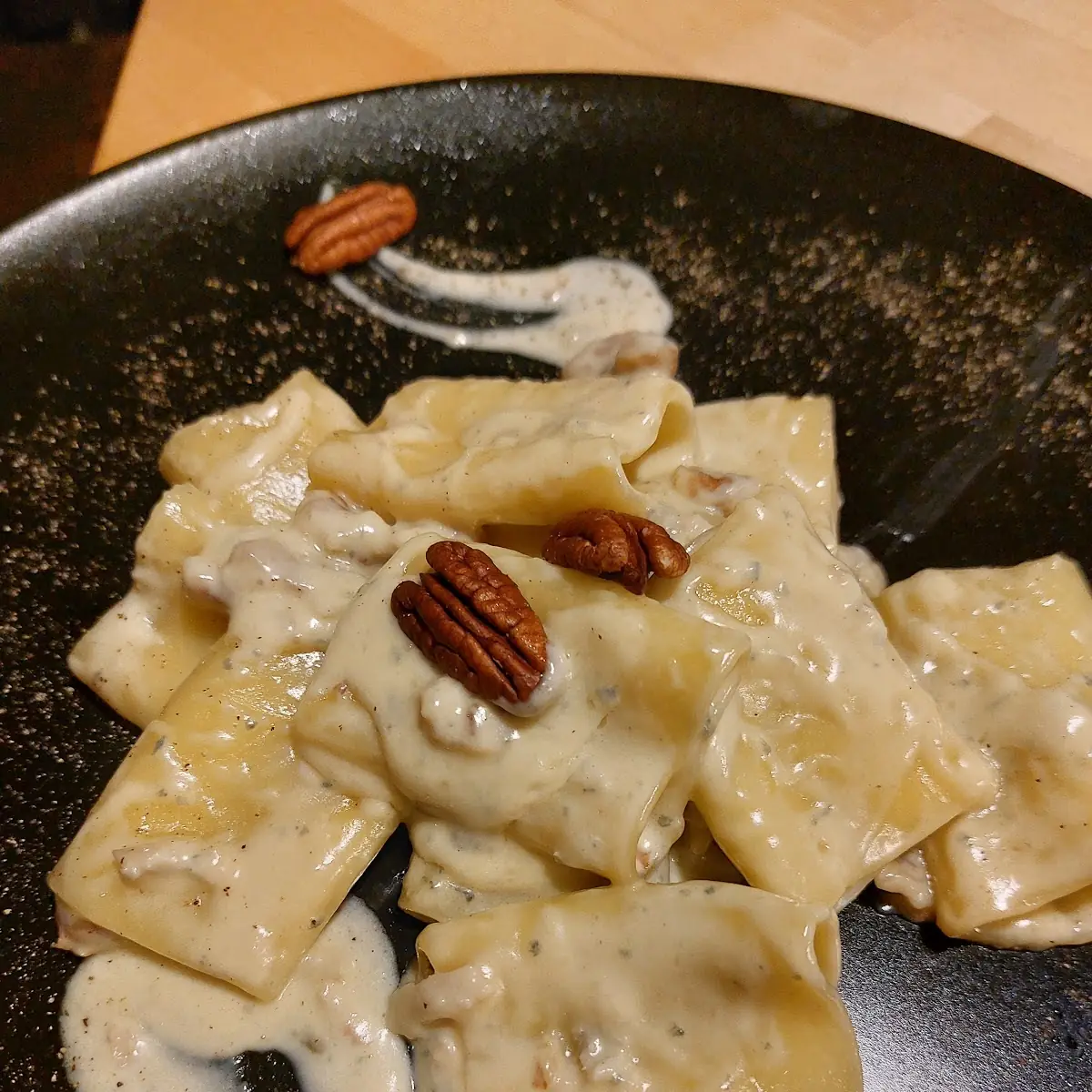 Paccheri Gorgonzola E Noci