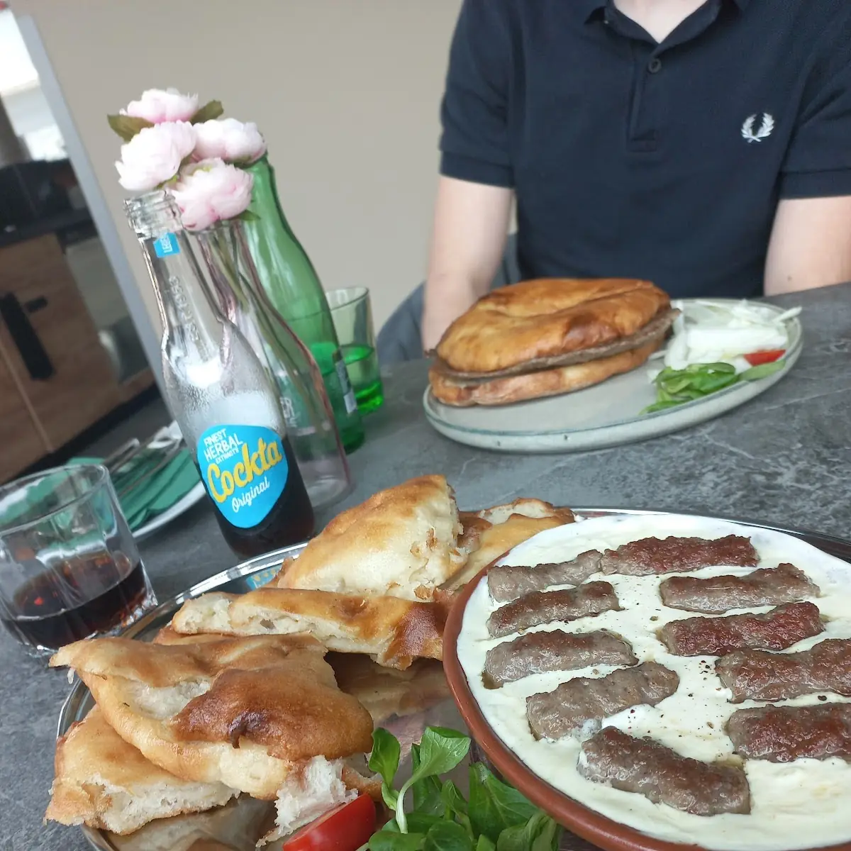Cevapi In Kajmak