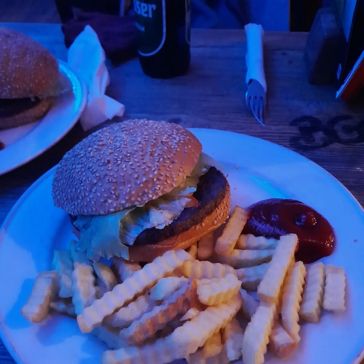 Burger with Fried Potatoes