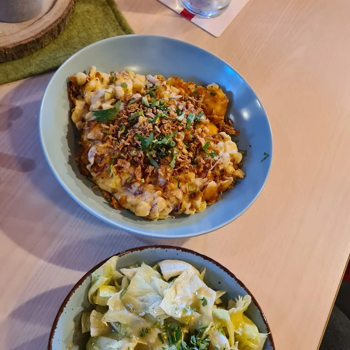 Kasspätzle Mit Grünen Salat