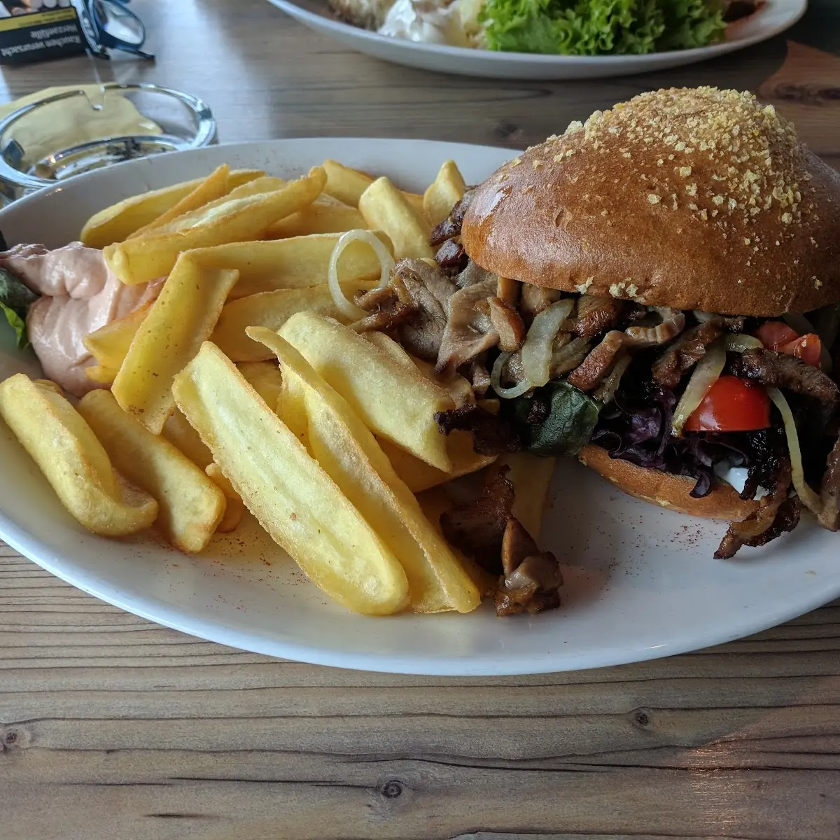 Pulled Chicken Burger