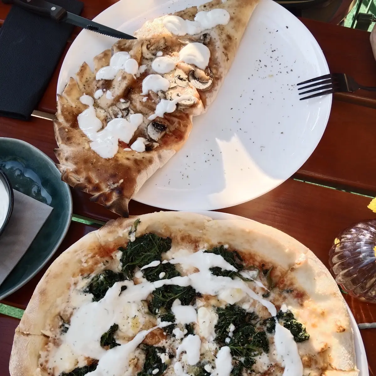 Pizza Calzone Und Pizza Spinaci