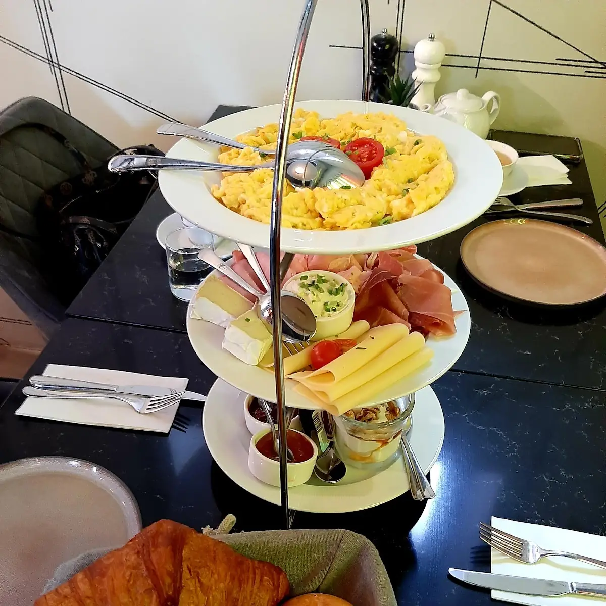 Melmans Frühstück Mit Trüffeleierspeise