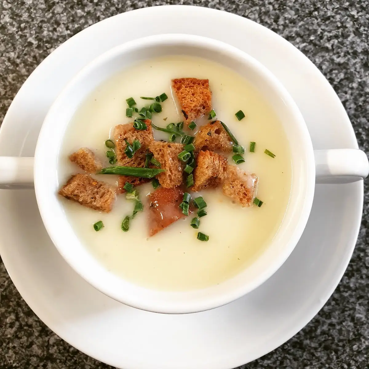 Knoblauchcreme-suppe