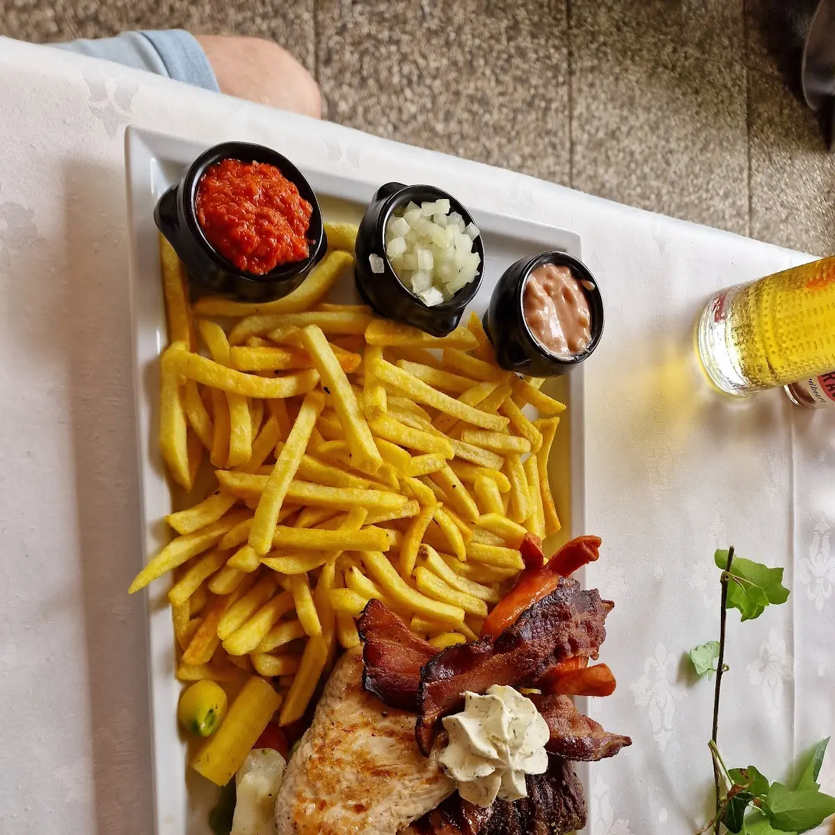 Grillteller Nach Art Des Hauses
