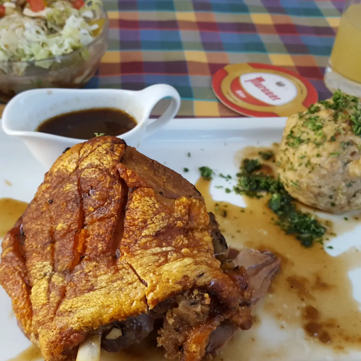 Stelze Mit Kartoffelsalat
