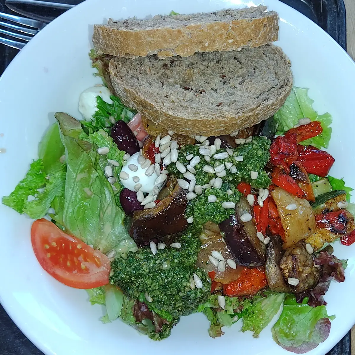 Ensalada Con Verduras Torradas