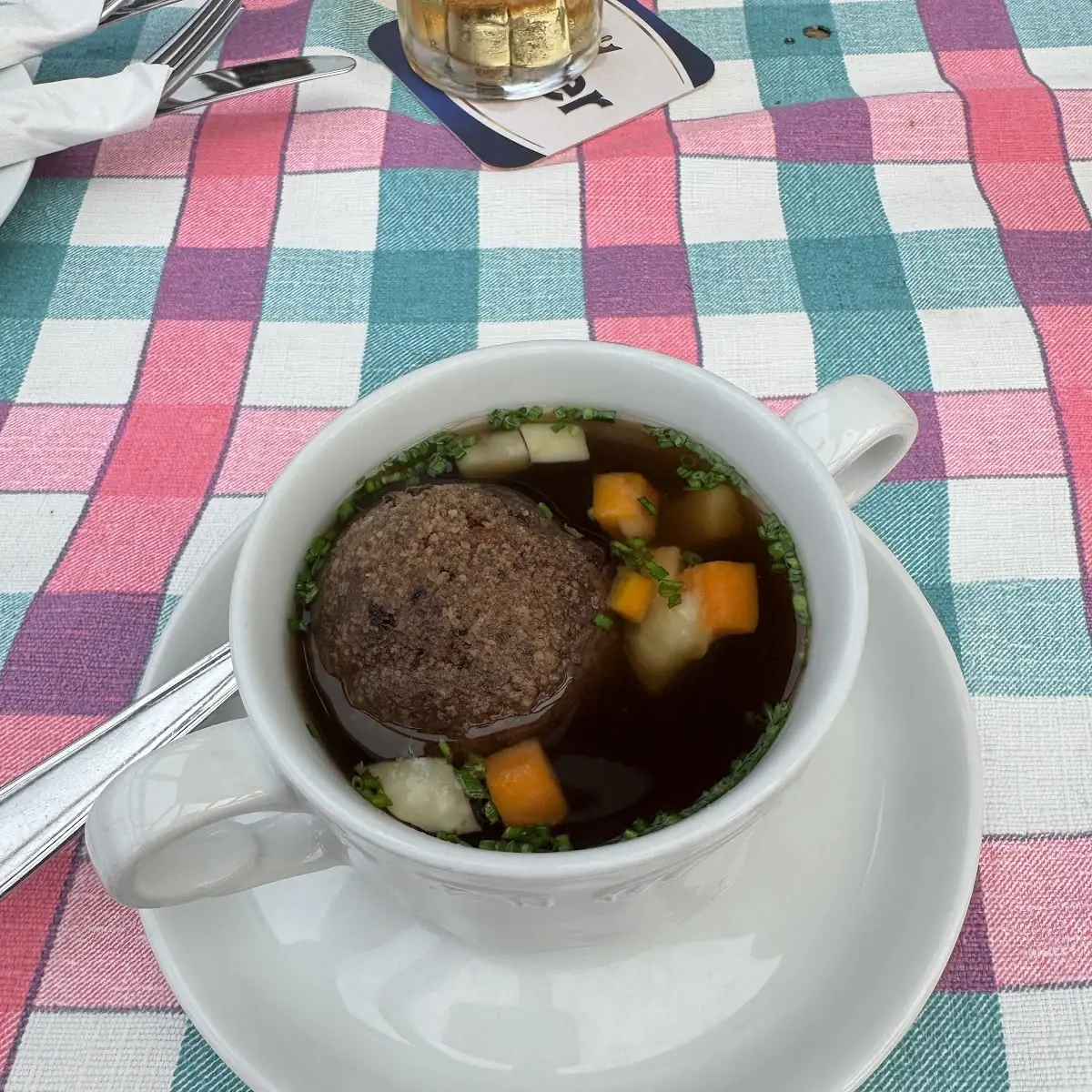 Leberknödelsuppe