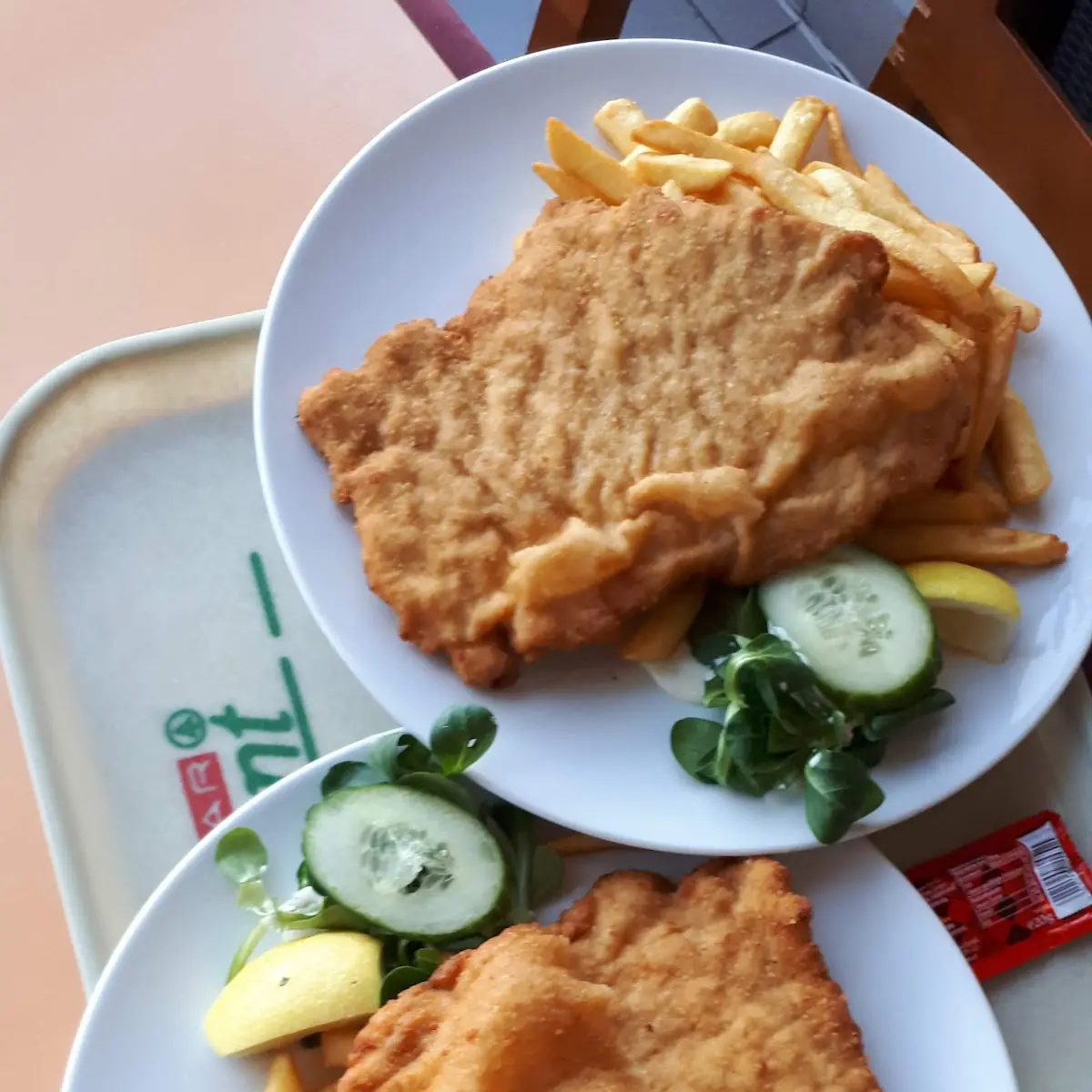 Wiener Schnitzel Mit Pommes
