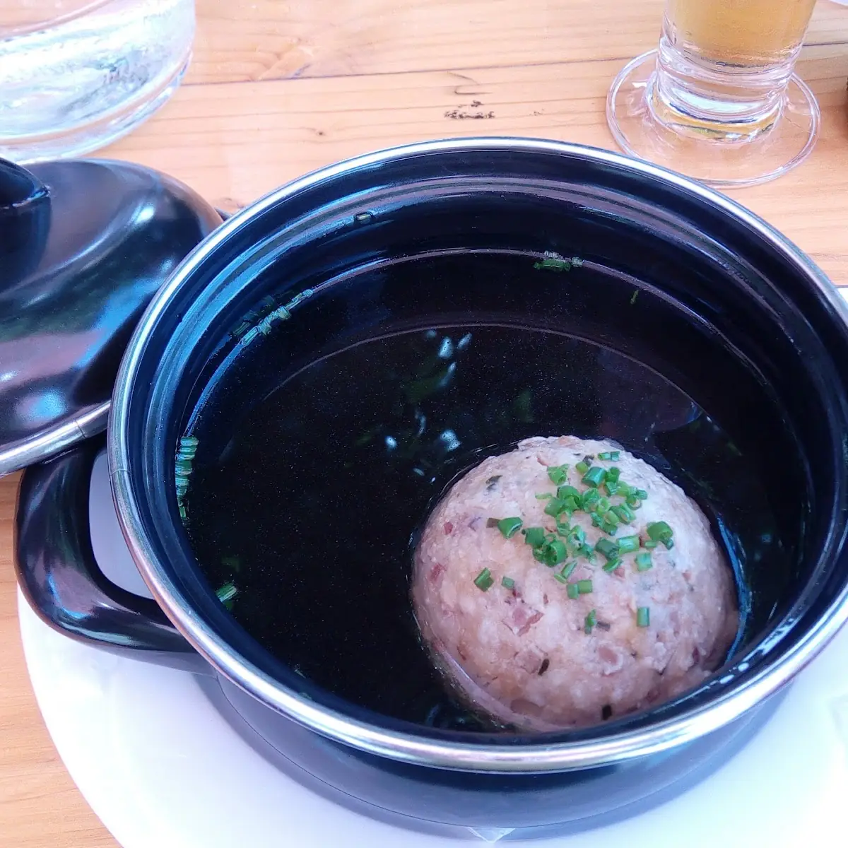 Rindsuppe Mit Einem Knödel