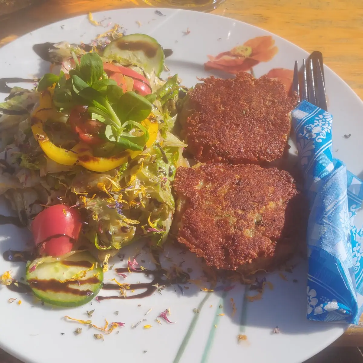 Kaspressknödel Mit Salat