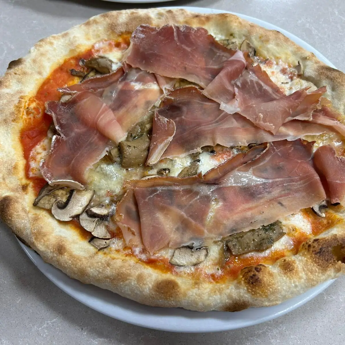 Prosciutto E Funghi