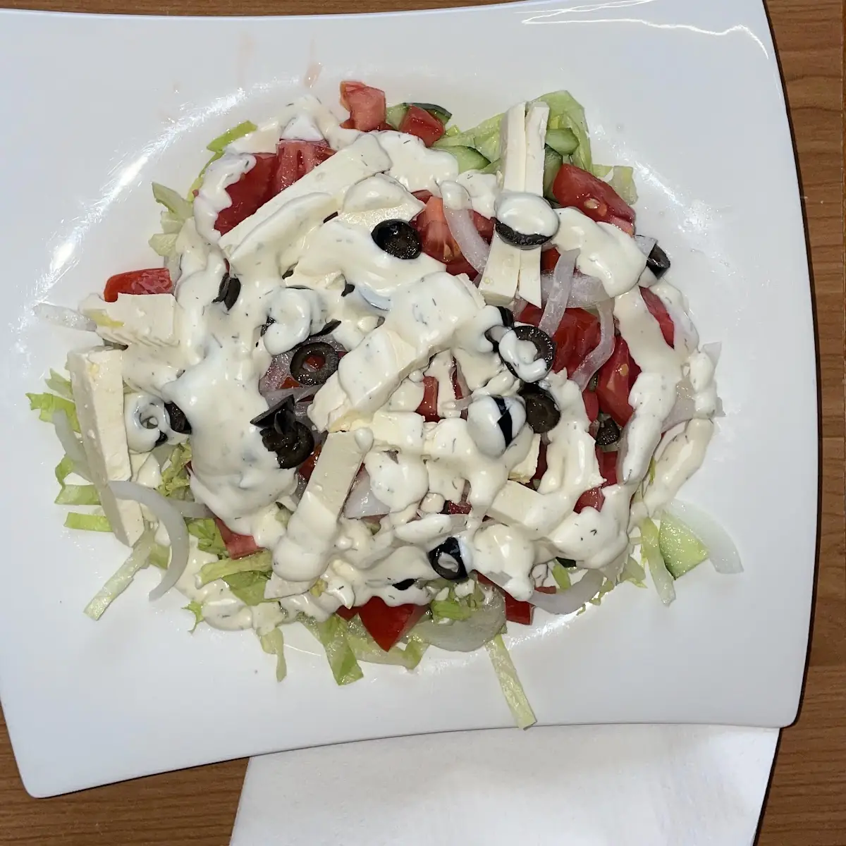 Griechischer Salat Mit Joghurtsoße