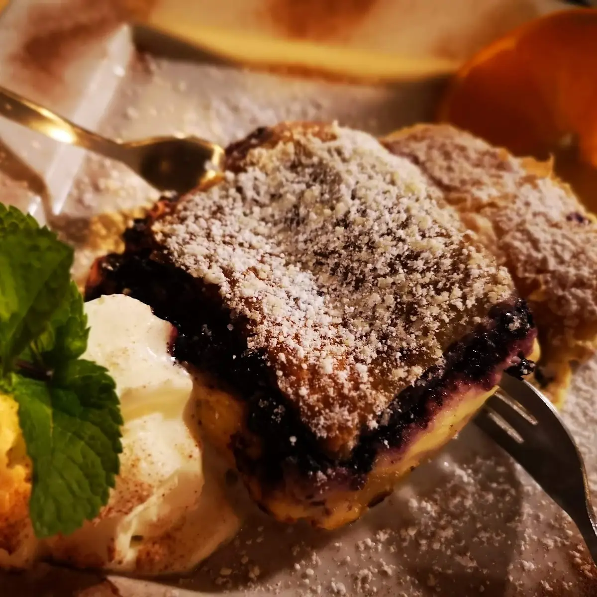 Topfen-heidelbeerstrudel