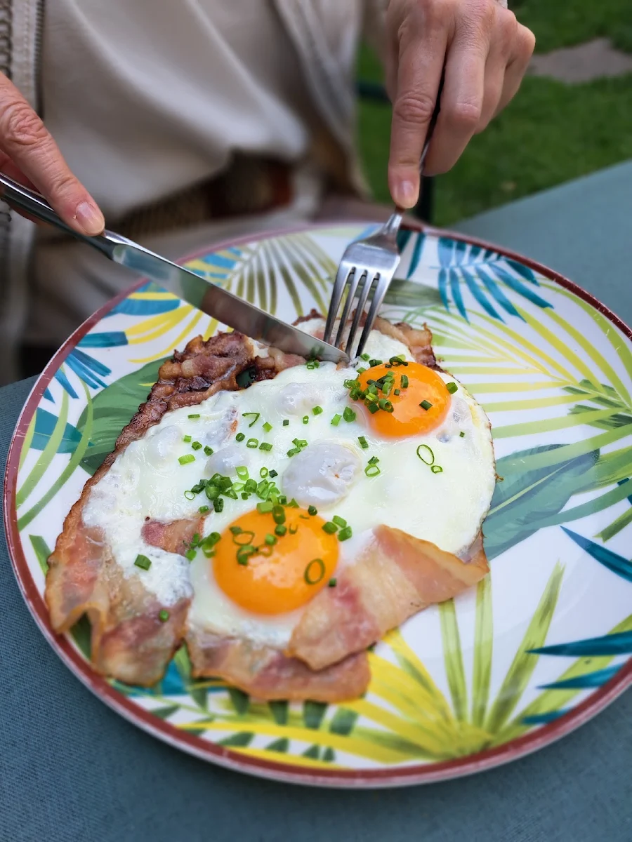 Baco and Eggs