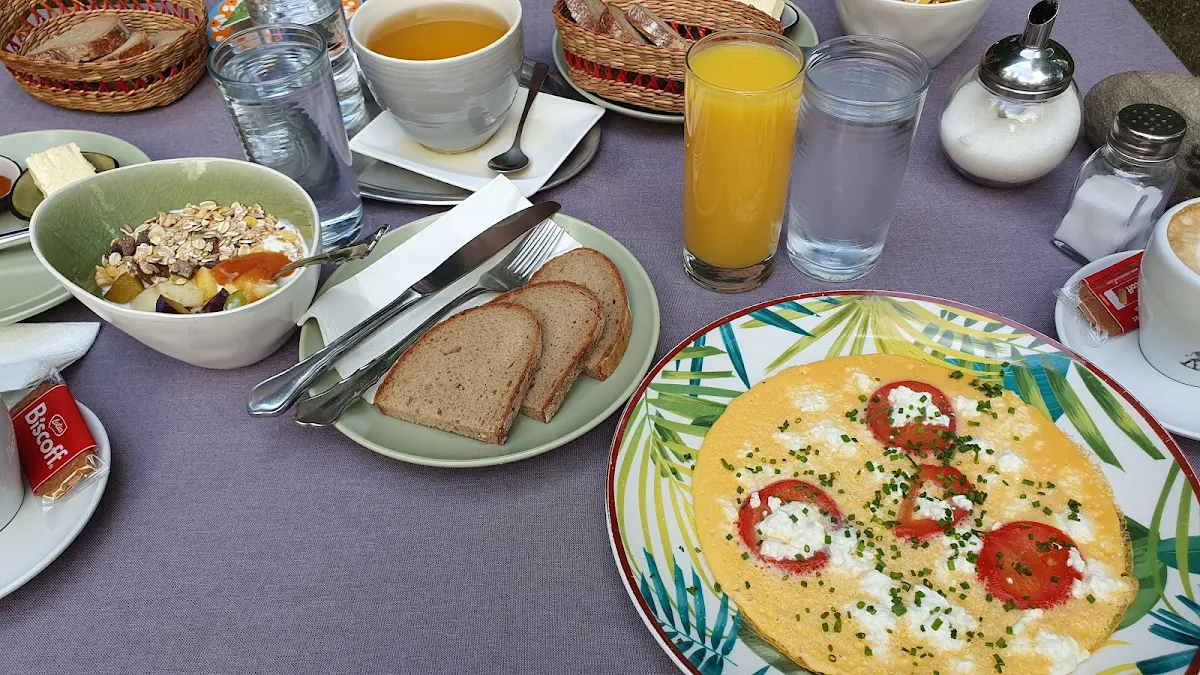 Frühstück Wolf Schafskäseomelette Frühstück Kathi Müsli