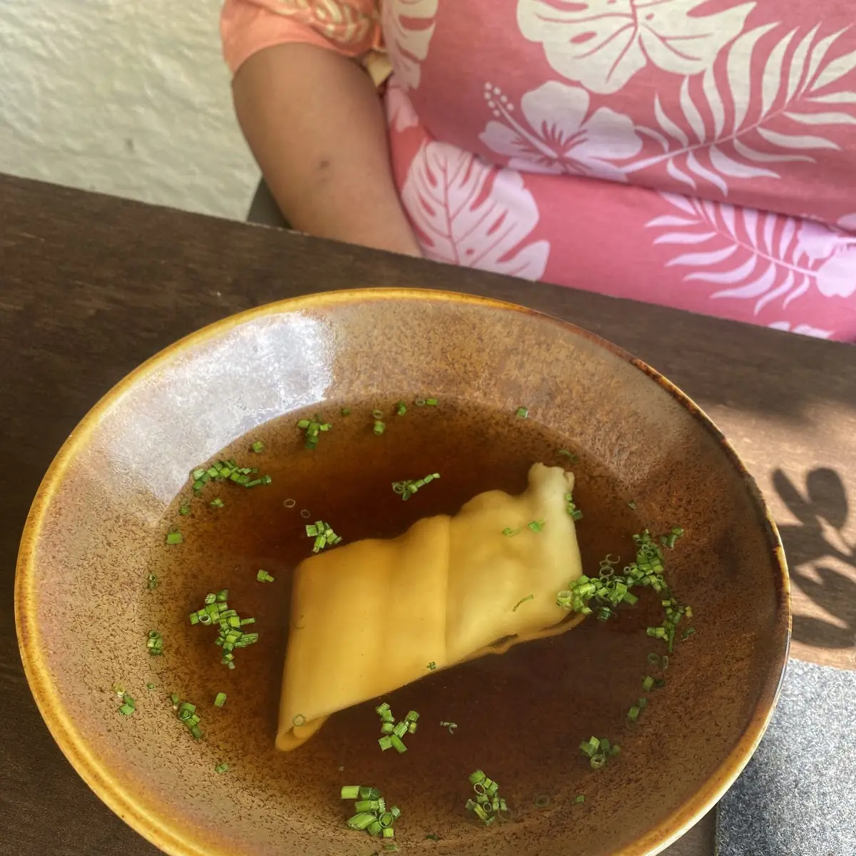 Handgemachte Maultaschen In Kräftiger Rinderbrühe