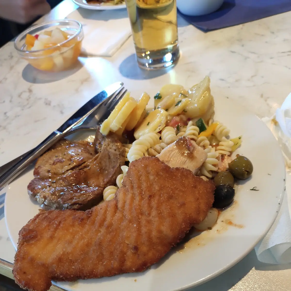 Highlights, Restaurant Katana Kafe & Grill