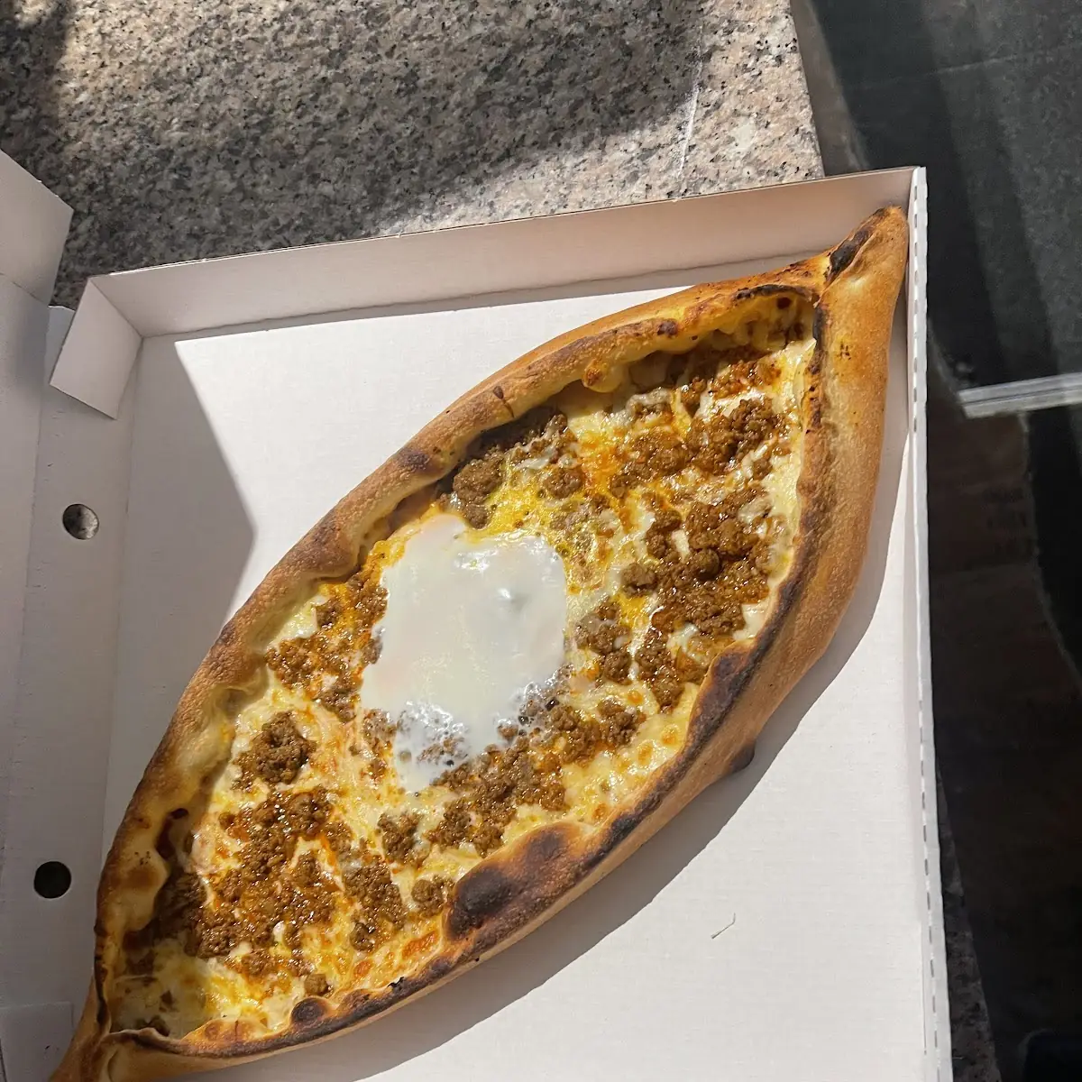 Bolognese Pide Käse