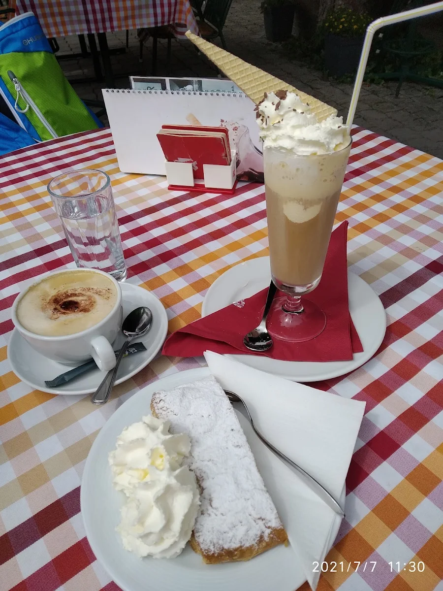 Eis Caffe Cappuccino Schtrudel