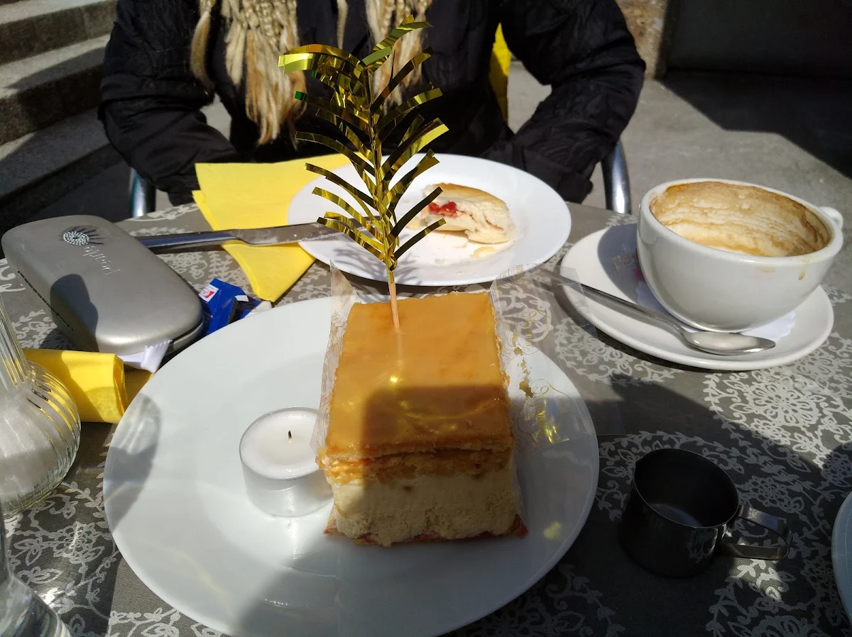 Kuchen Mit Kaffe