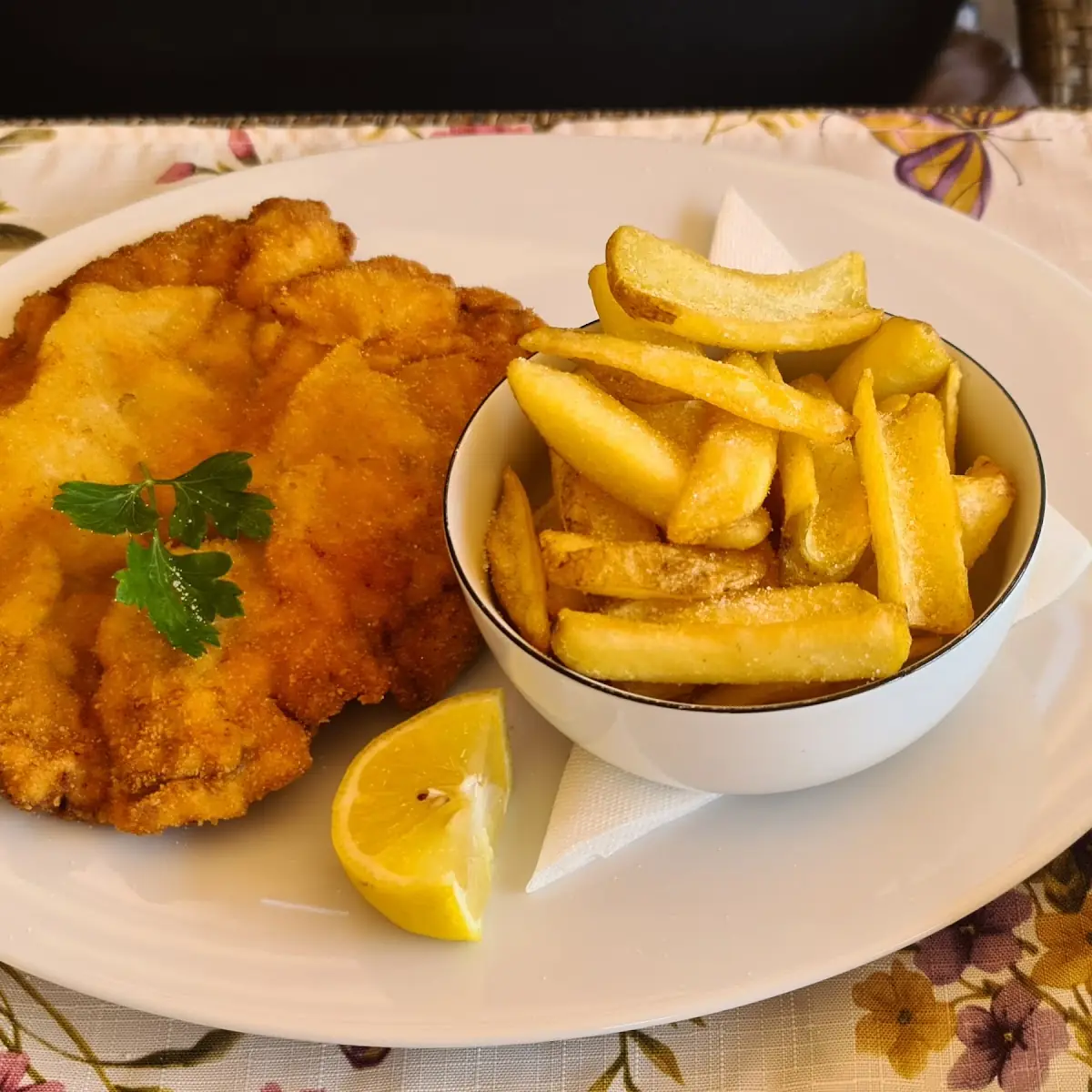 Cordonbleu Mit Pommes