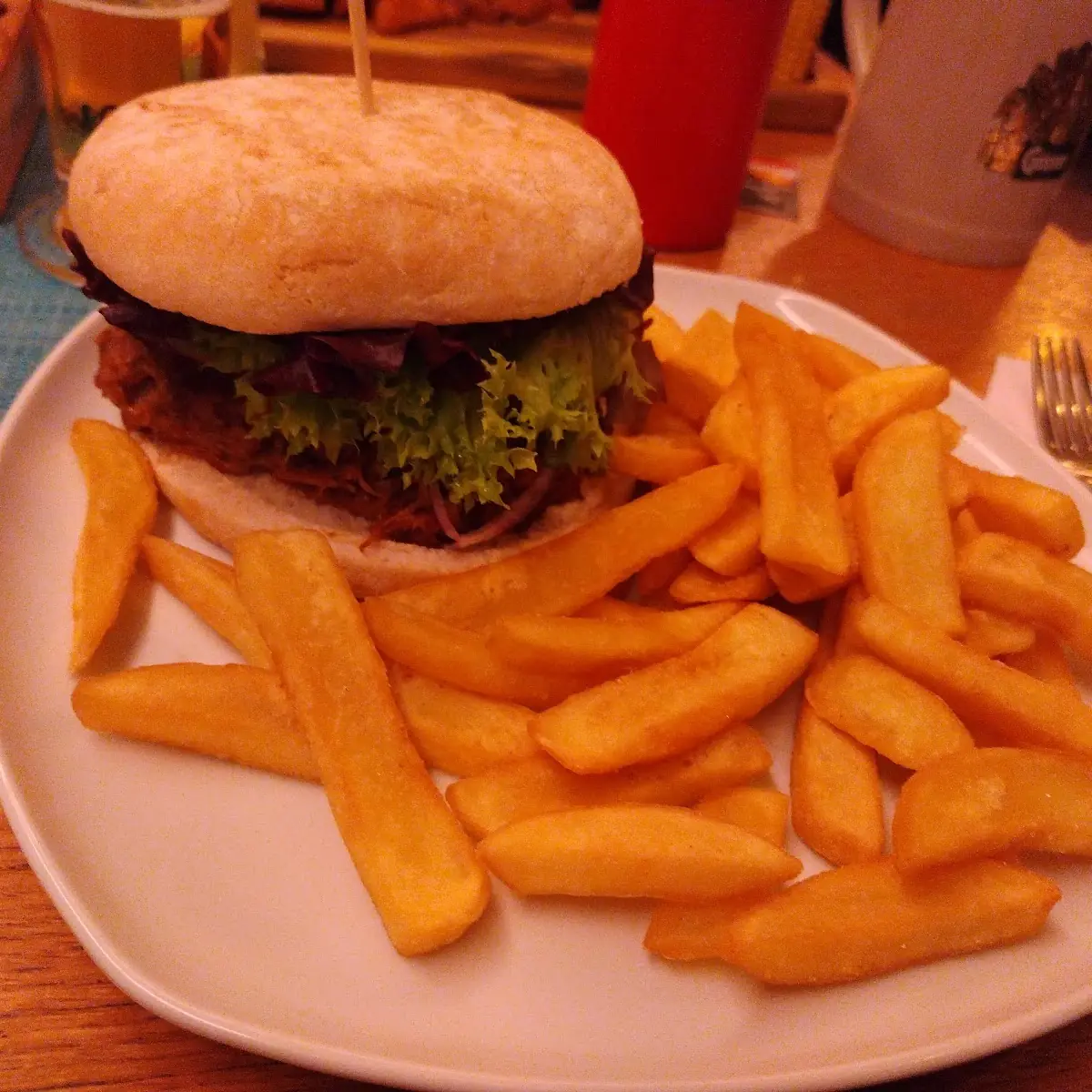 Pullt Beef Burger