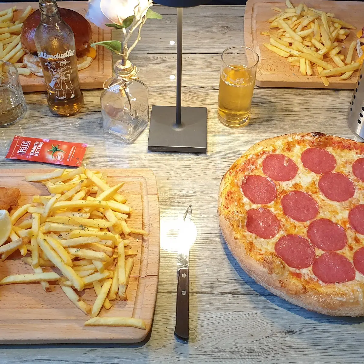 Pizza Wiener Schnitzel Mit Pommes
