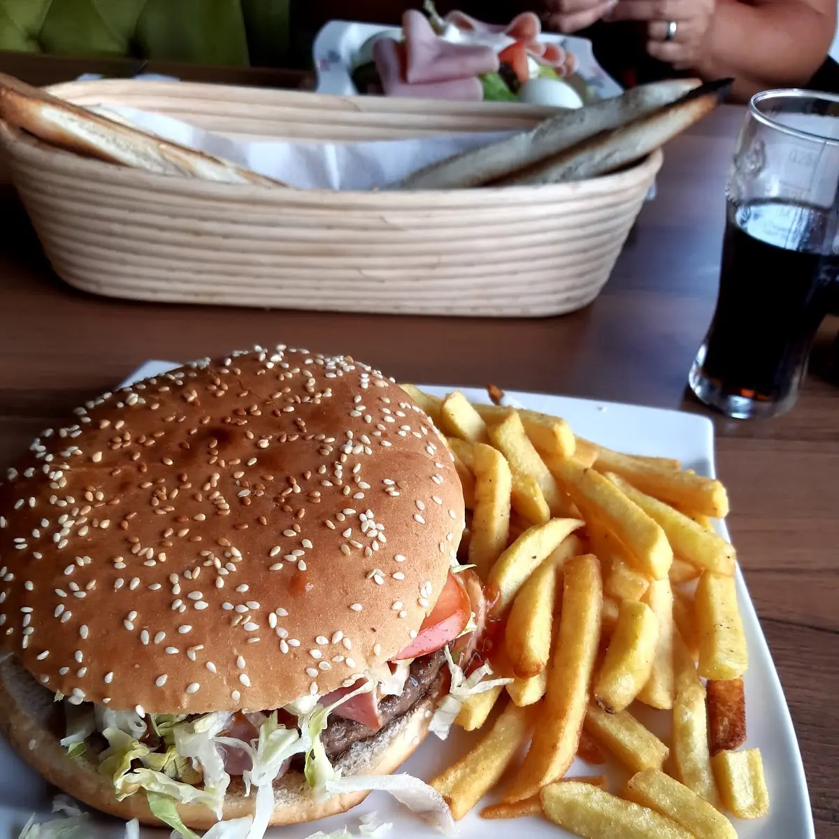 Greece Burger