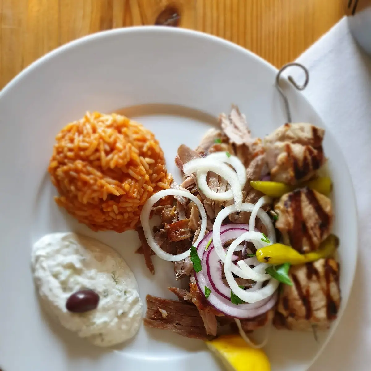 Gyros Mit Reis Und Zaziki