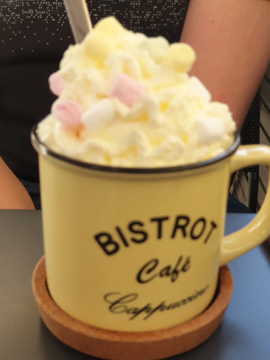 Heiße Schokolade Mit Schlagobers Und Marshmellows