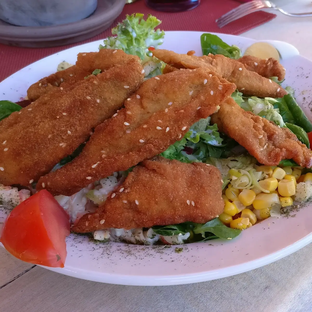 Backhendelsalat