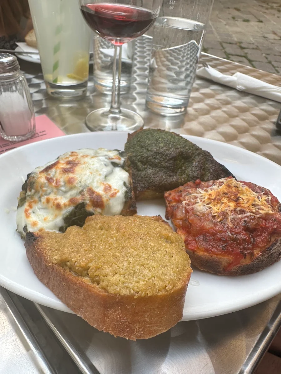Tuscan Crostini