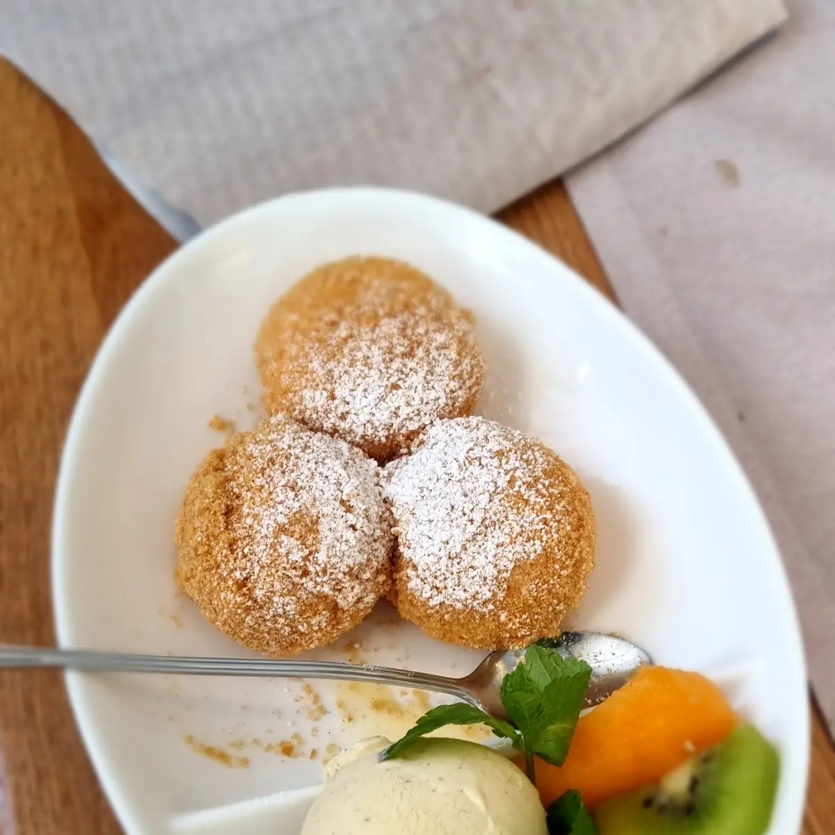 Marillenknödel Mit Vanilleeis