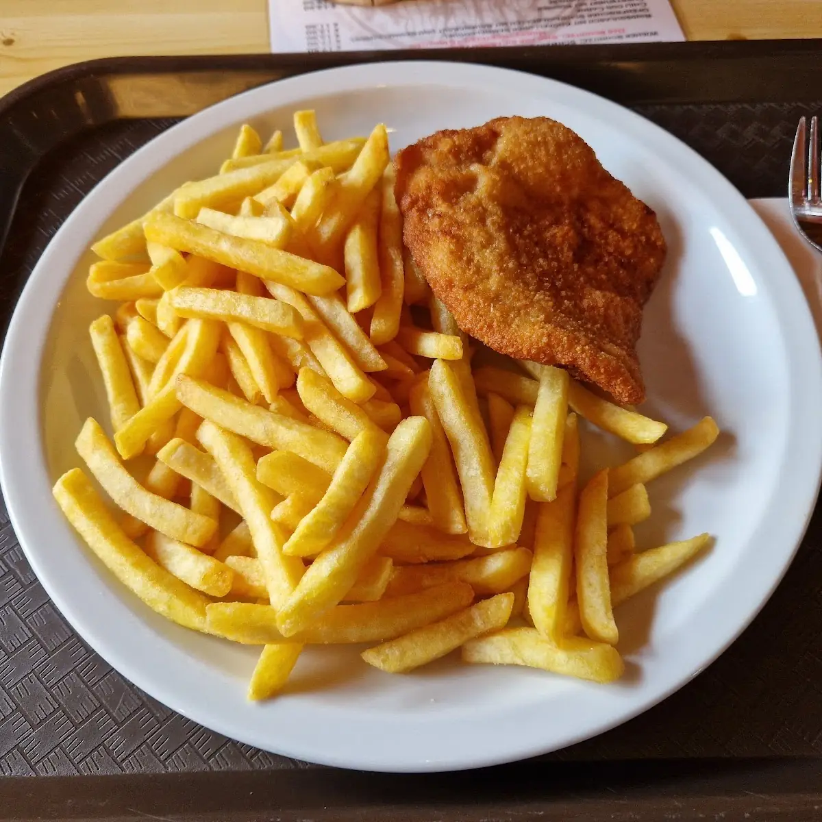 Kinder Schnitzel Mit Pommes