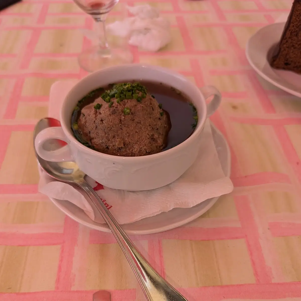 Leberknödelsuppe