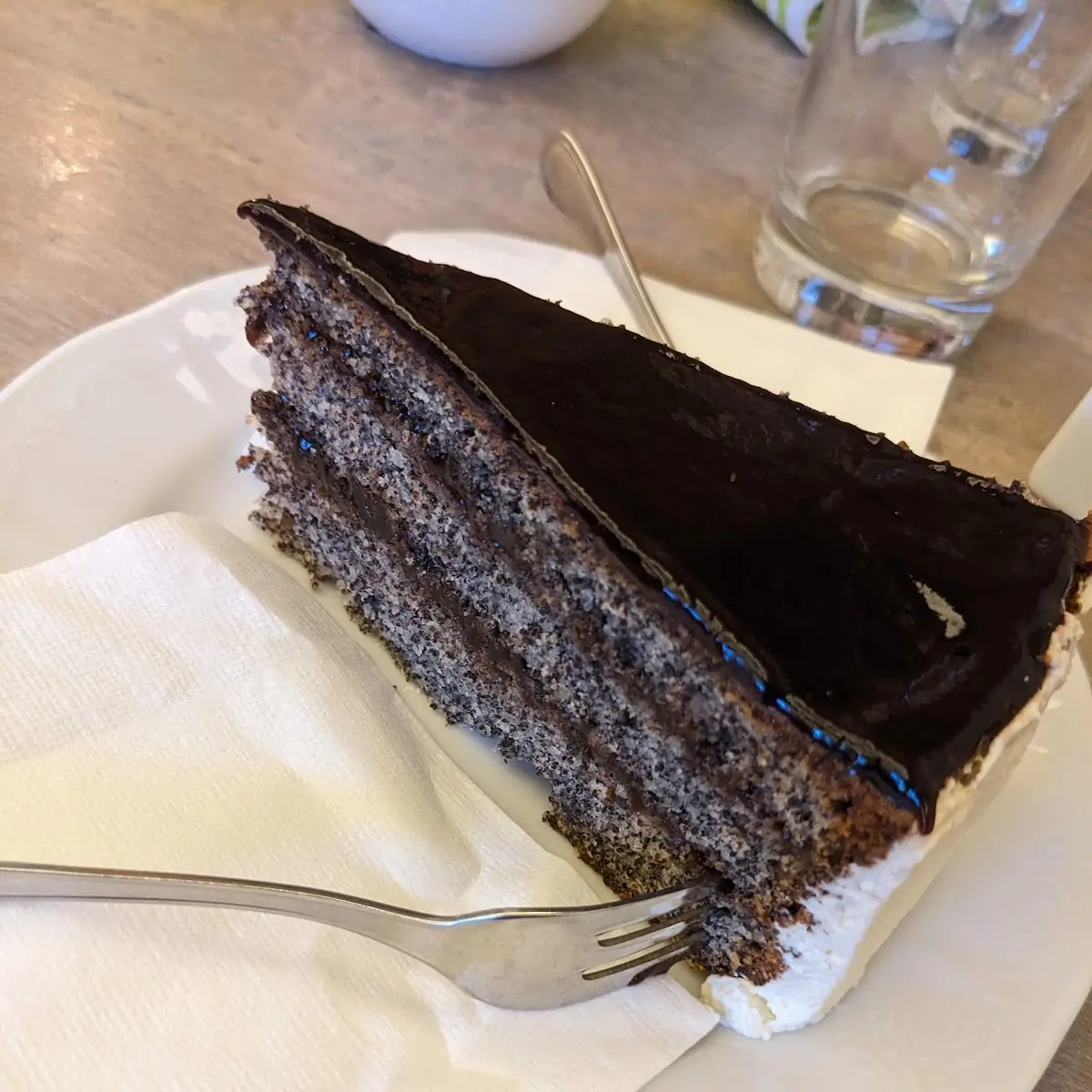 Mohn-powidl-torte