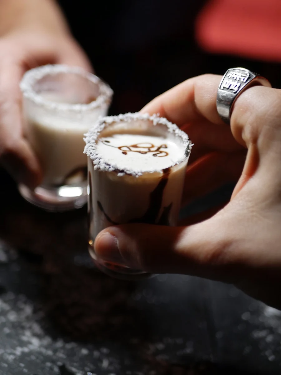 Caramel-Popcorn Shot Signature Drink