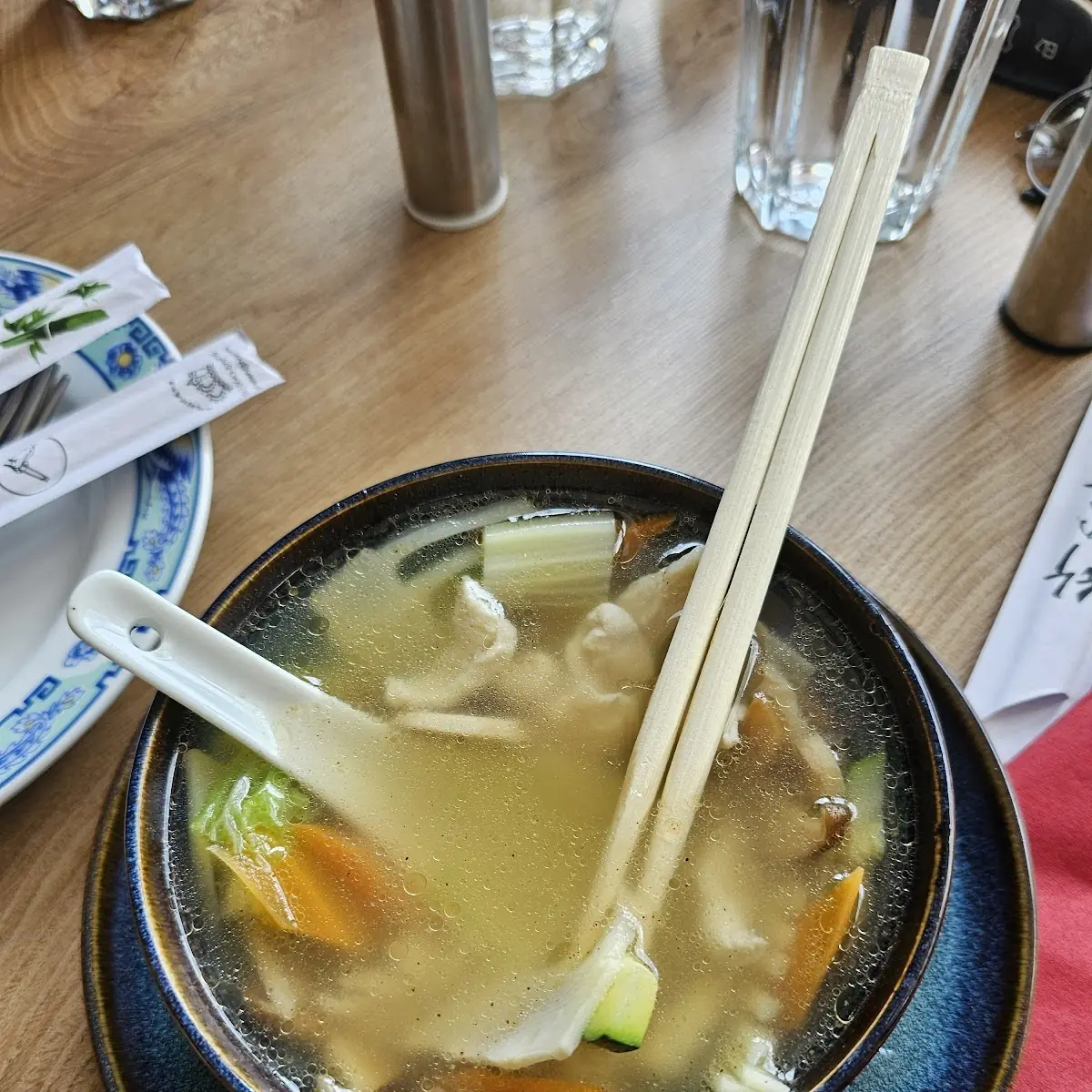 13a Bambus-pilz-suppe Mit Hühnerfleisch