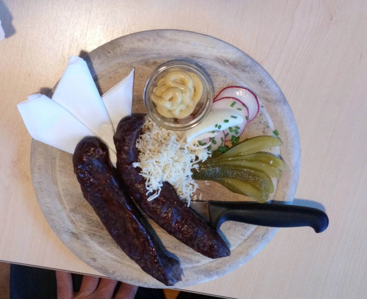 Paar Hauswürstl Mit 1 Brot