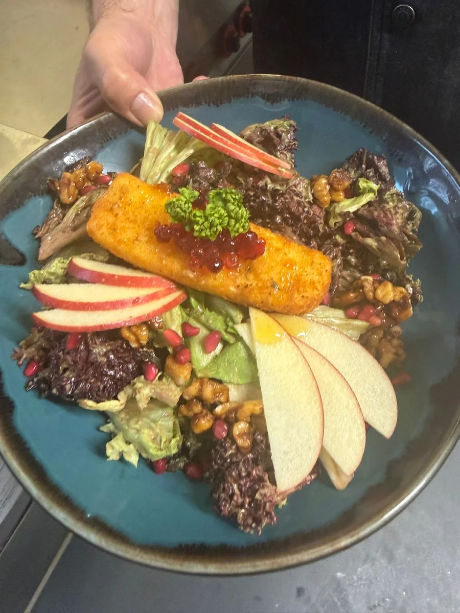 Highlights, VIVES - Bistro & Café