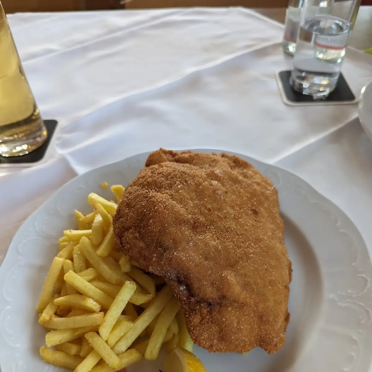 Bauerncordon Bleu Mit Pommes Frites