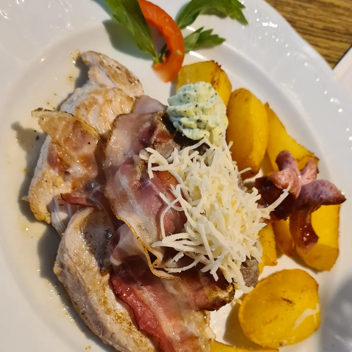 Grillteller Mit Potatoe Wedges