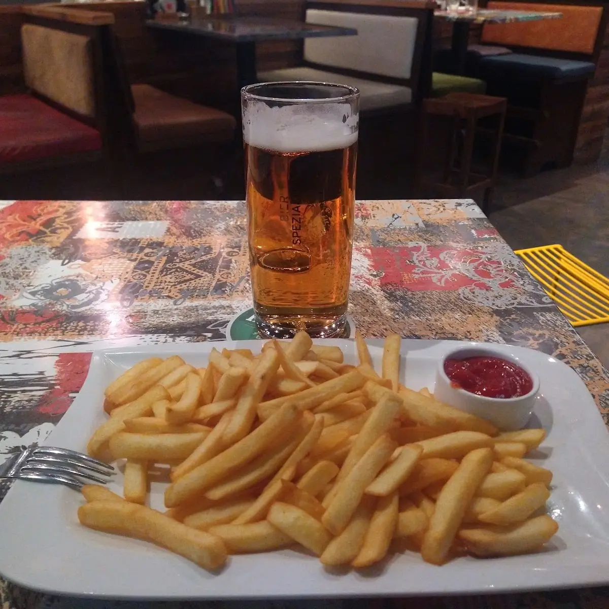 Bier Mit Pommes Frites