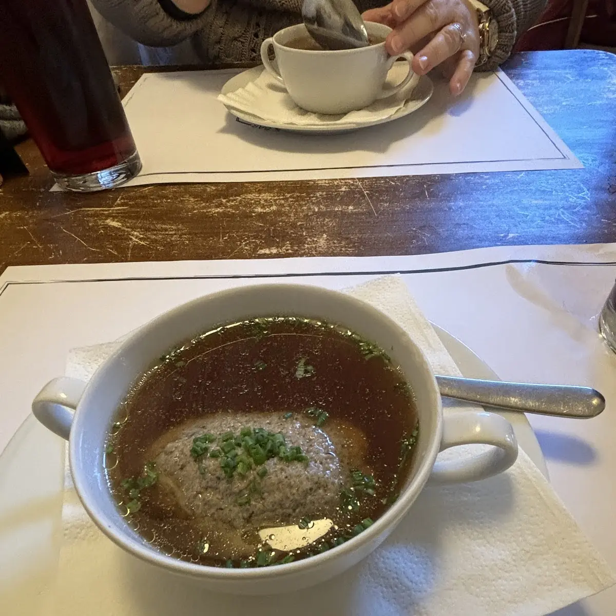 Leberknödelsuppe