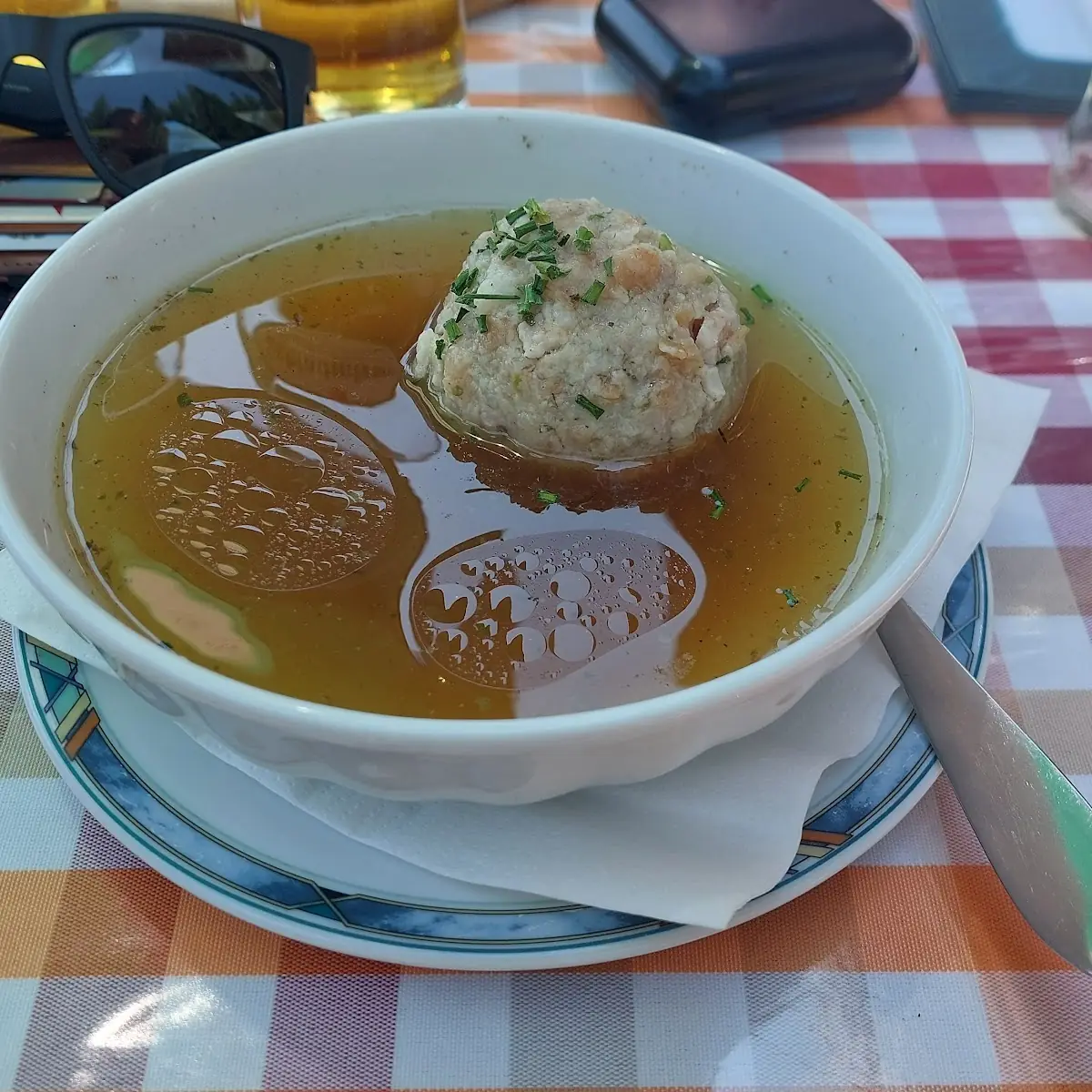 Leberknödelsuppe