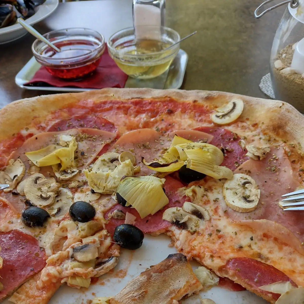Pizza Mit Salami