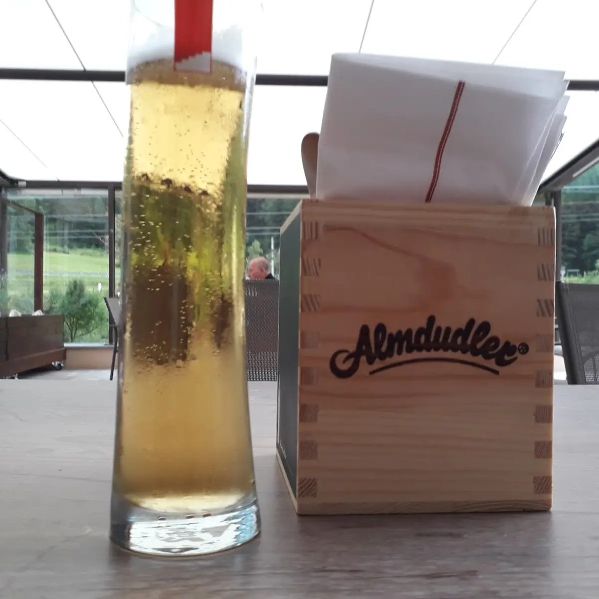 Almdudler Ist Ein Getränk Leckere Schnitzel Gibt Es Hier U D Fleischspies