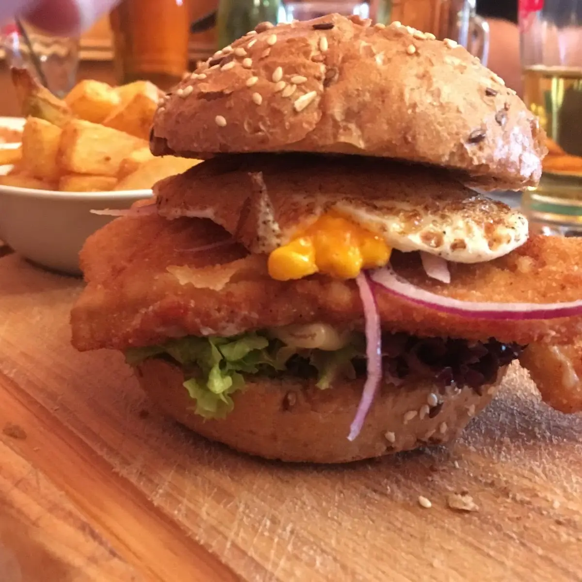Apfelbaumburger Mit Spargel