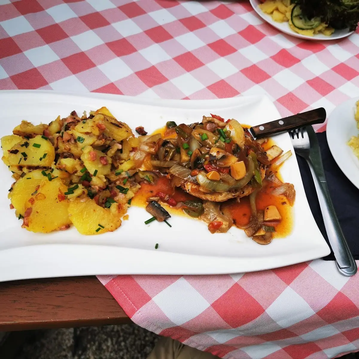 Veganes G'röstl Mit Salat